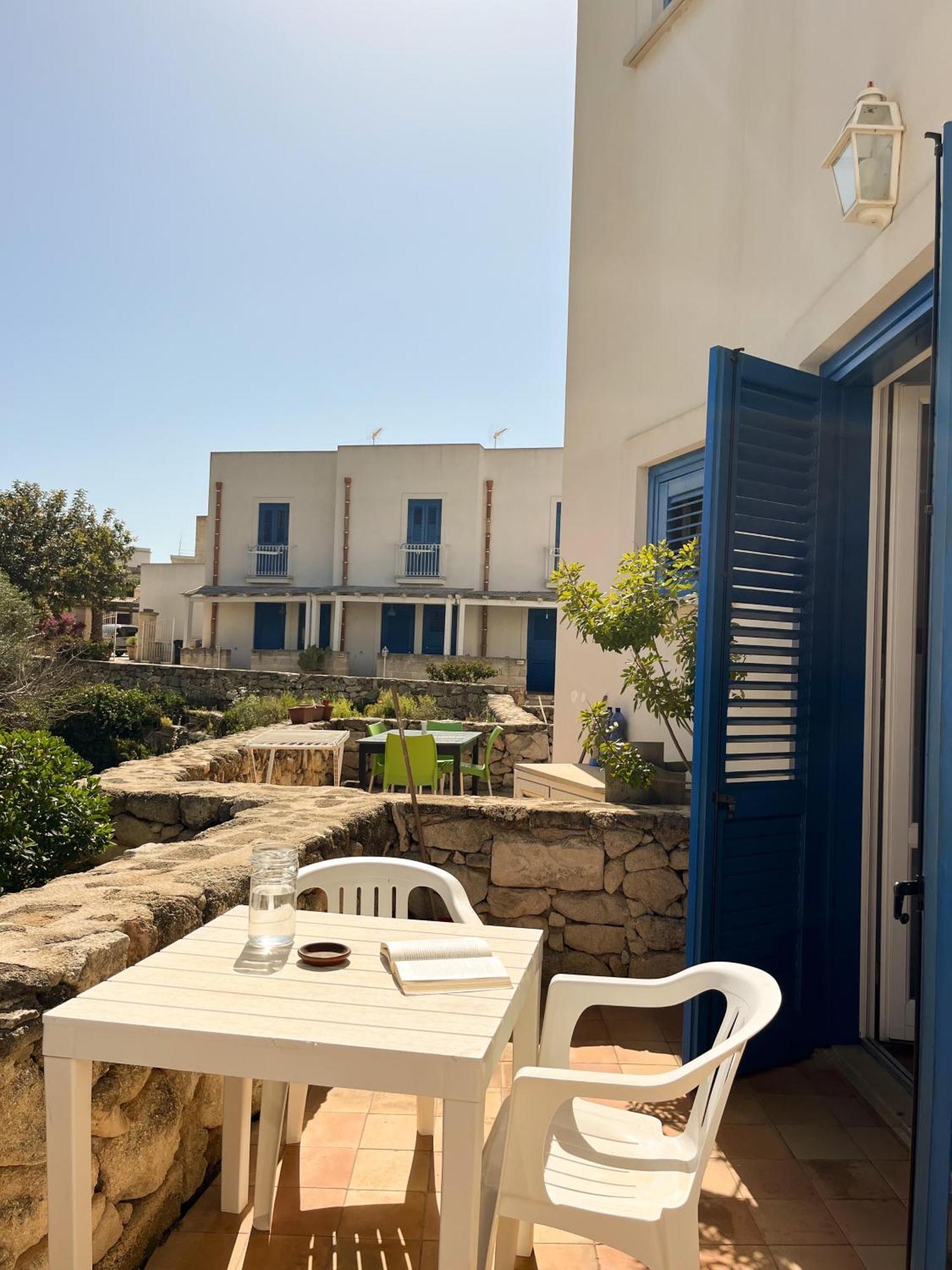 Orsola Apartments Favignana Habitación foto